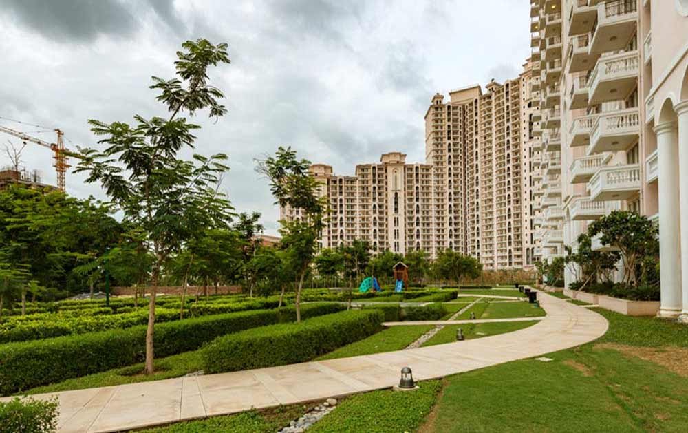 DLF Regal Gardens